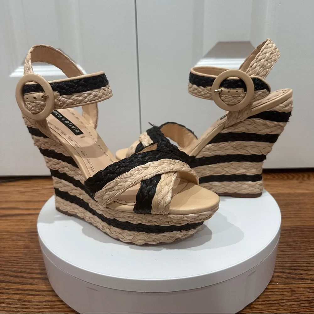 Alice + Olivia Rafia Woven 1” Platform Black Tan Straw Summer Wedge Sandal Size9